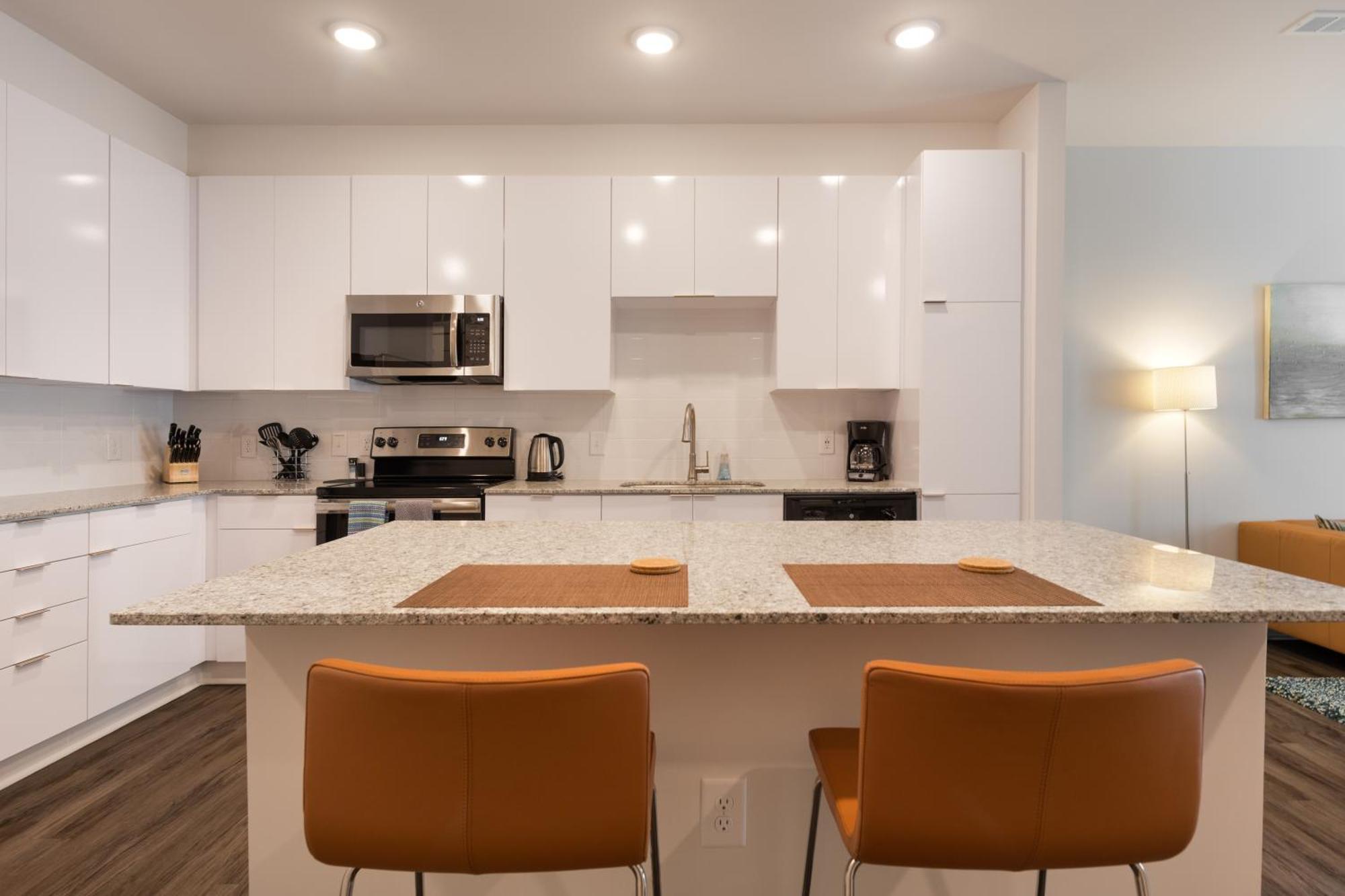 Spectacular Apartments By Bca Furnished Apartments Atlanta Room photo