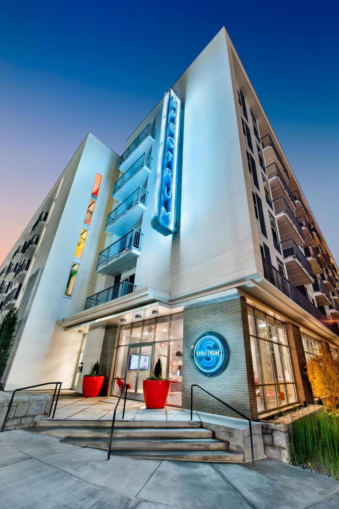 Spectacular Apartments By Bca Furnished Apartments Atlanta Room photo